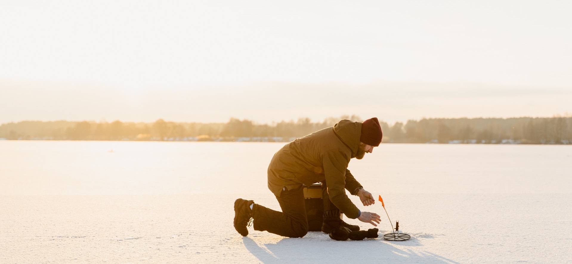 Introduction à la pêche sur glace à Dundurn, Sask. Image