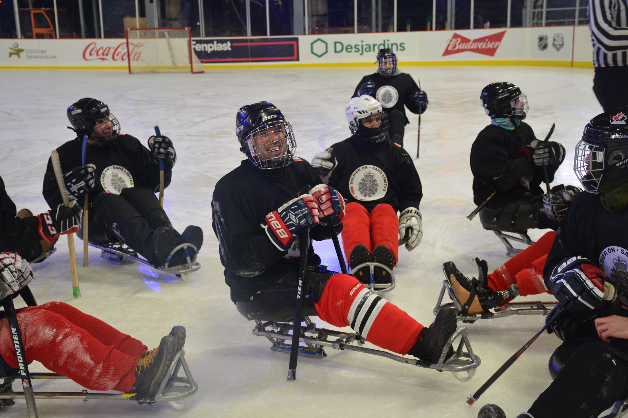 Introduction au hockey sur luge à Ottawa, Ont. Image