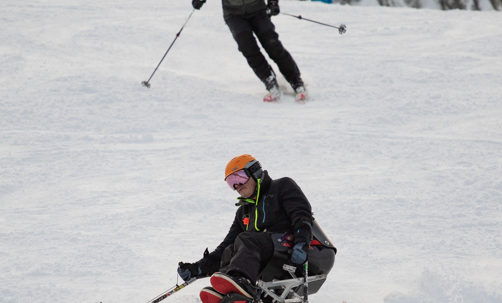 Ski alpin et de planche à neige à Kananaskis, Alb. Image