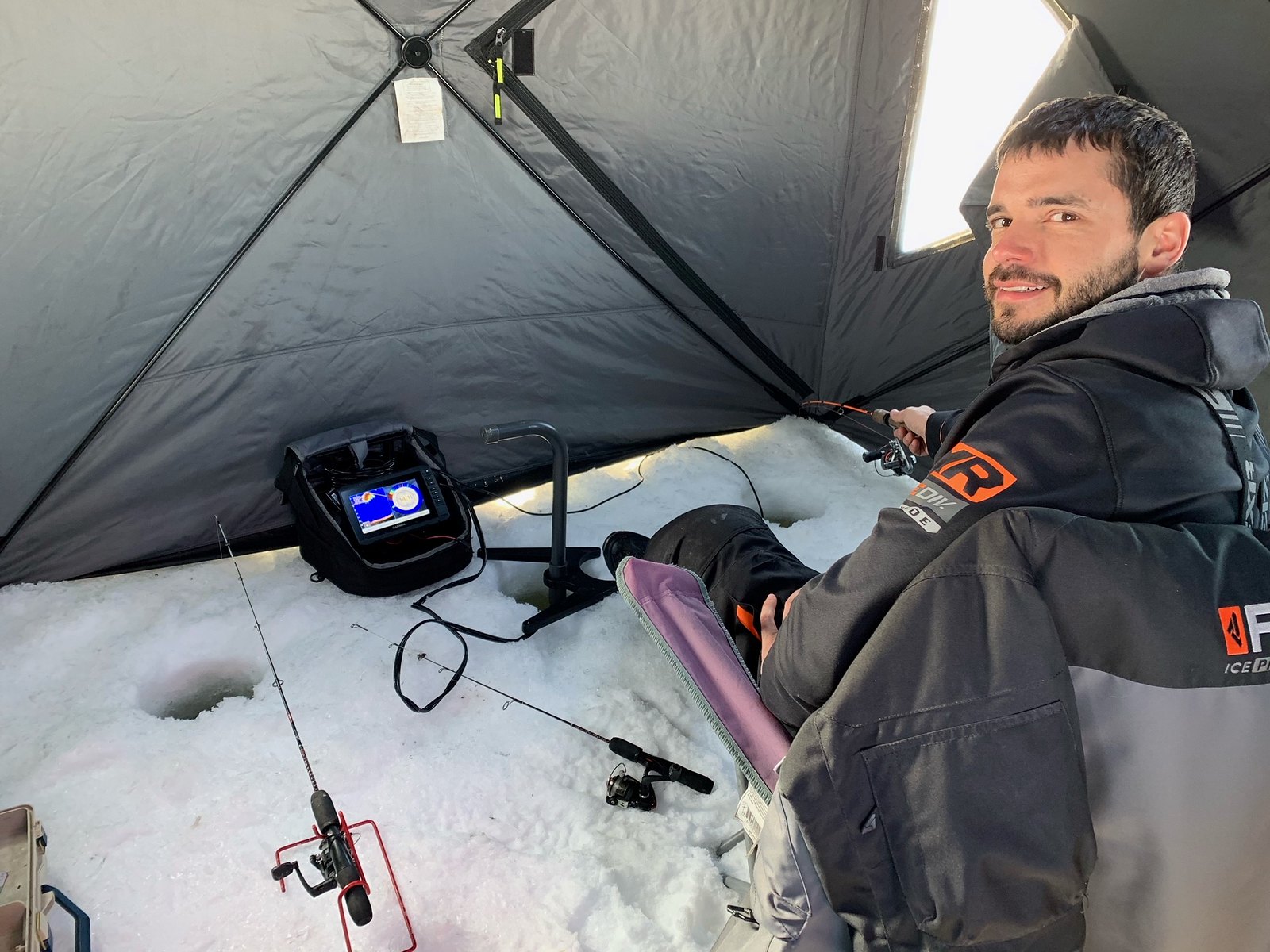 Expédition de pêche sur glace RCN Image