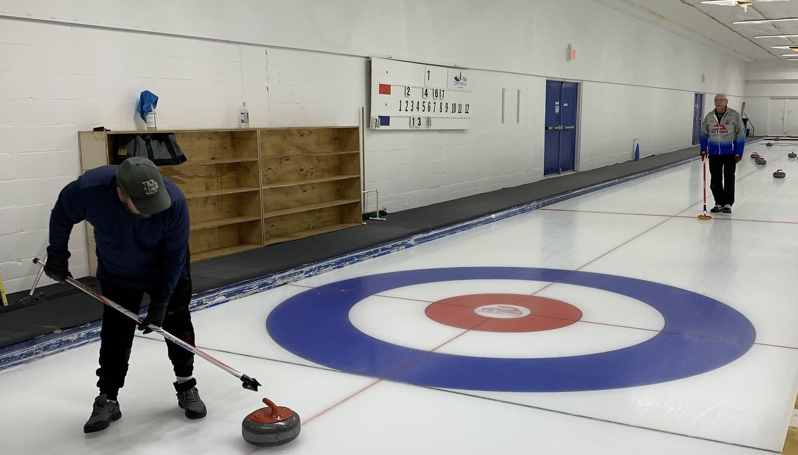 Introduction au curling à Brandon, Man. Image